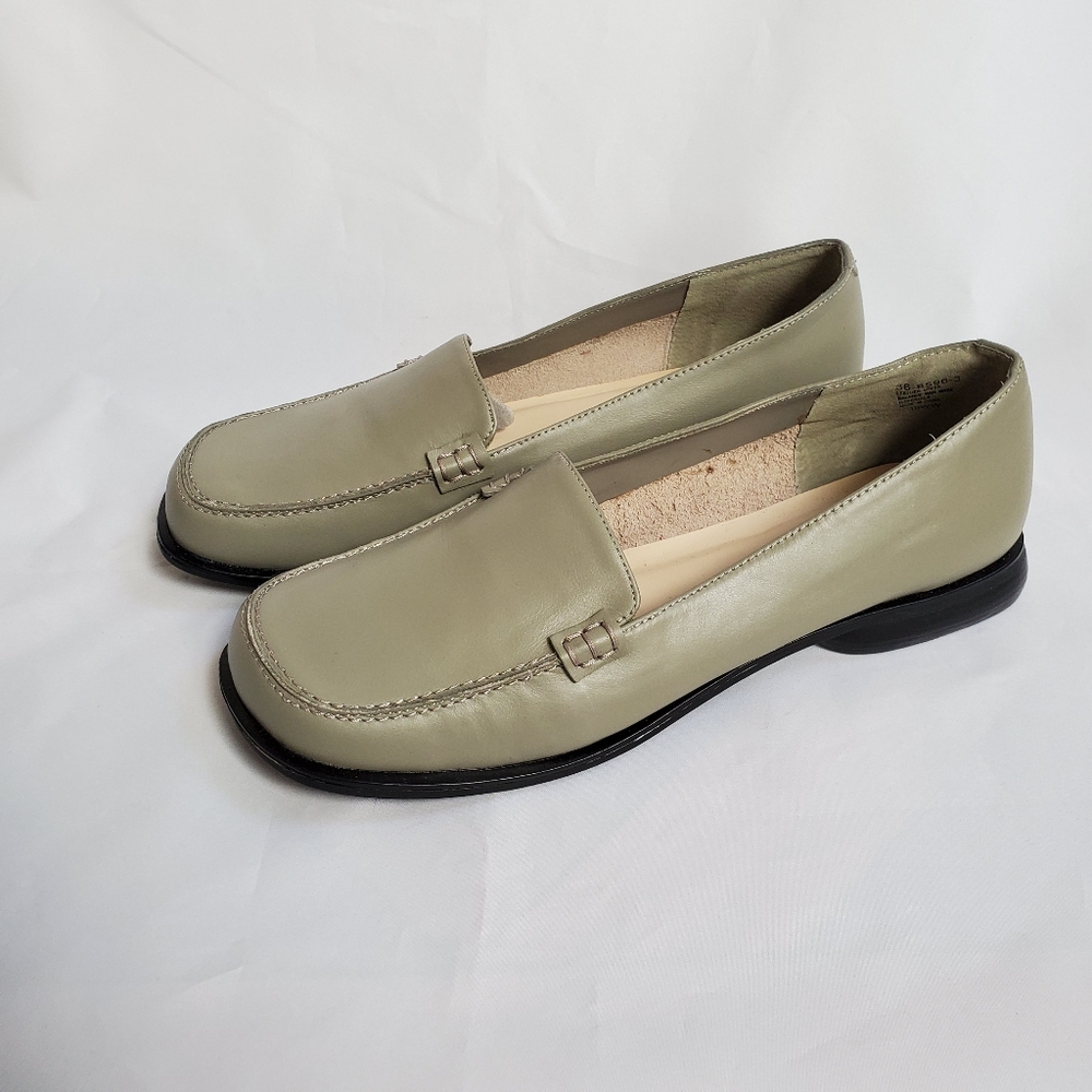 Jessica London Gray Leather Loafers SIZE 10WW